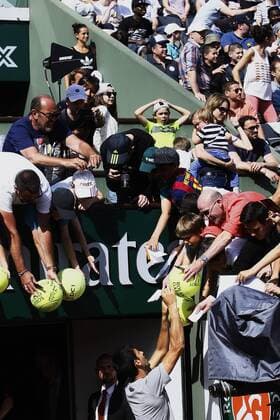 Roland Garros 2015 , ambient, day for kids, Djokovic 