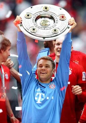 NEUER Manuel Torwart Team FC Bayern Muenchen Deutscher Meister DFL Saison 2014-2015 Spiel FC Bayern Muenchen-Mainz 05 am 23 Mai 2015 in Moenchengladbach 
