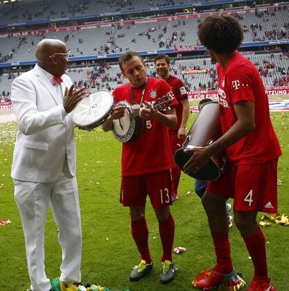 SOCCER - 1. DFL, Bayern vs Mainz MUNICH,GERMANY,23.MAY.15 - SOCCER - 1. DFL, 1. Deutsche Bundesliga, FC Bayern Muenchen vs 1. FSV Mainz 05. Image shows Rafinha and Dante Bonfim Costa Santos (Bayern). GEPA xFelixxRoittner