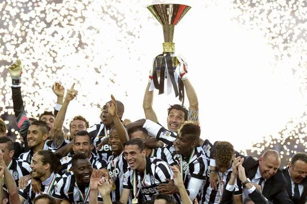 Aktuell Fußball, Italien, serie A Football ITA , Juventus Turin feiert die Meisterschaft Gianluigi Buffon , 23-05-2015, , Football 2014 2015 serie A Football ITA , Juventus Turin - SSC Napoli , Foto FilippoxAlfero Insidefoto filippoxalfero
