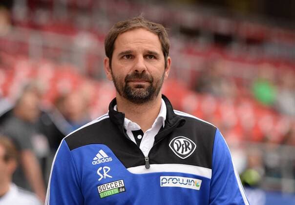 24.05.2015 - Fussball - Saison 2014 2015 - 2. Fussball - Bundesliga - 34. Spieltag: 1. FC Nürnberg Nuernberg FCN - VfR Aalen - MiWi - Stephan Ruthenbeck (Trainer VfR Aalen) vor Spielbeginn