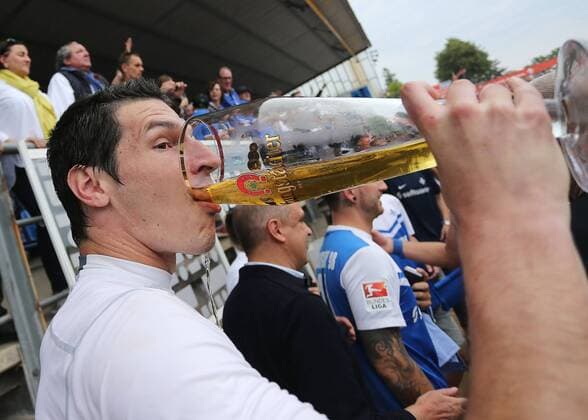 vl. Dominik Stroh-Engel (SV Darmstadt 98) Emotionen, Freude, Jubel, Begeisterung, Triumph nach dem Spiel SV Darmstadt 98 - FC St. Pauli, Fussball, 2. FBL, 24.05.2015 , Copyright: Voelker Eibner-Pressefoto EP_TVR