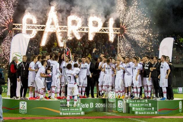 Carpi team group Mannschaftsbild Totale MAY 22, 2015 - Football Soccer : Players of Carpi celebrate their promotion to Serie A after the Italian Serie B match between Carpi FC 0-0 Catania at Stadio Sandro Cabassi in Carpi, Italy. Noxthirdxpartyxsales  (ptmb075721)
