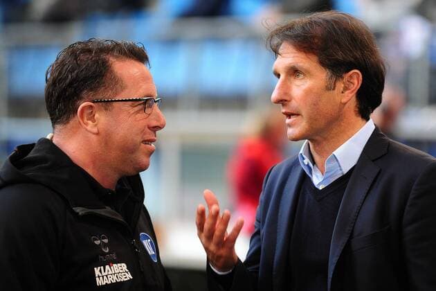 Fussball 1. Bundesliga Relegation Hamburger SV - Karlsruher SC am 28.05.2015 in der Imtech Arena in Hamburg Markus Kauczinski ( Trainer Karlsruhe ), links - Bruno Labbadia ( Trainer Hamburg ), rechts