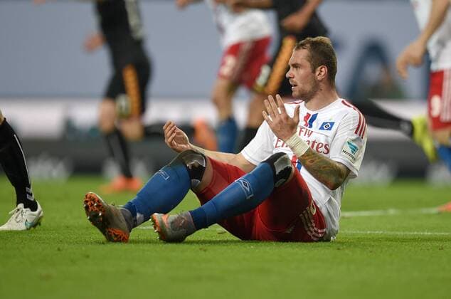 FUSSBALL 1. BUNDESLIGA SAISON 2014 2015 RELEGATION HINSPIEL Hamburger SV - Karlsruher SC 28.05.2015 Pierre-Michel Lasogga (Hamburger SV) 