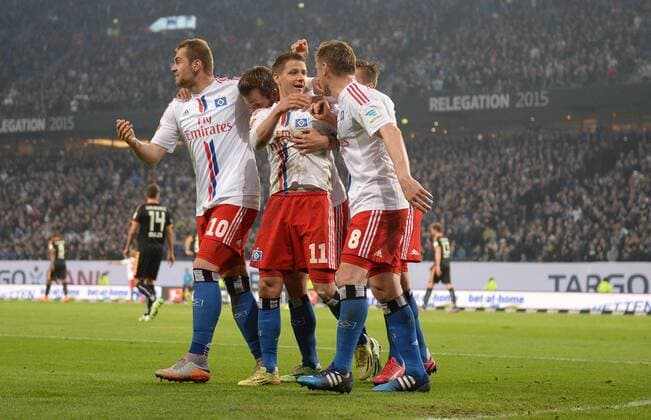 FUSSBALL 1. BUNDESLIGA SAISON 2014 2015 RELEGATION HINSPIEL Hamburger SV - Karlsruher SC 28.05.2015 Pierre-Michel Lasogga, Dennis Diekmeier, Ivo Ilicevic und Ivica Olic (v.l., alle Hamburger SV) bejubeln den Treffer zum 1:1 