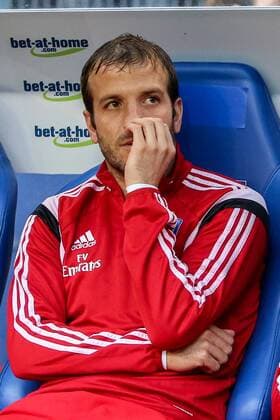 Deutschland, Hamburg , Imtech Arena, Fussball, 1. , 2. Bundesliga, Relegation, Hinspiel, Saison 2014 2015 , Hamburger SV - Karlsruher SC, Rafael van der Vaart ( HSV) auf der Bank