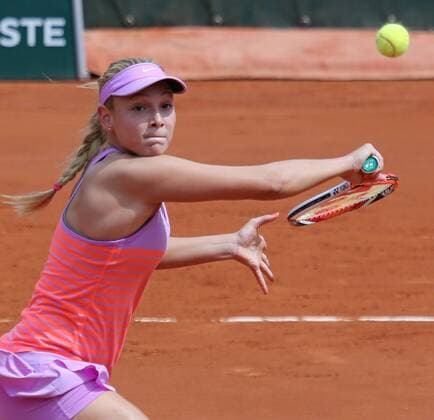 Donna Vekic of Croatia hits a shot during her French Open women s third round match against Ana Ivanovic of Serbia at Roland Garros in Paris on May 29, 2015. Ivanovic defeated Vekic 6-0, 6-3 to advance to the next round.  PAR20150529702 DAVIDxSILPA
