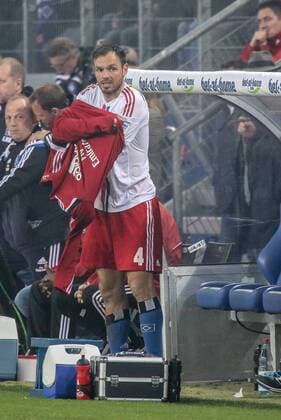 Deutschland, Hamburg , Imtech Arena, Fussball, 1. , 2. Bundesliga, Relegation, Hinspiel, Saison 2014 2015 , Hamburger SV - Karlsruher SC, Auswechslung Heiko Westermann( HSV)