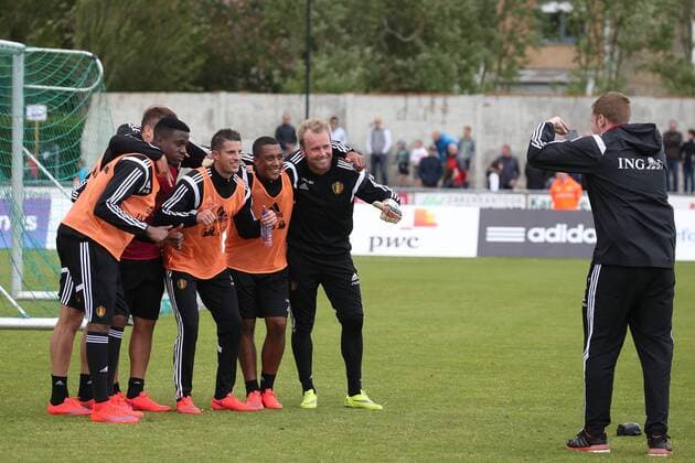 - KNOKKE-HEIST, BELGIUM: Belgium s players pictured after a training session on the third day of the training camp of Belgian national soccer team The Red Devils in Knokke-Heist, Saturday 30 May 2015. The Devils are preparing for a friendly game against France and a Euro 2016 qualification game against Wales. BRUNOxFAHY  x04633364x