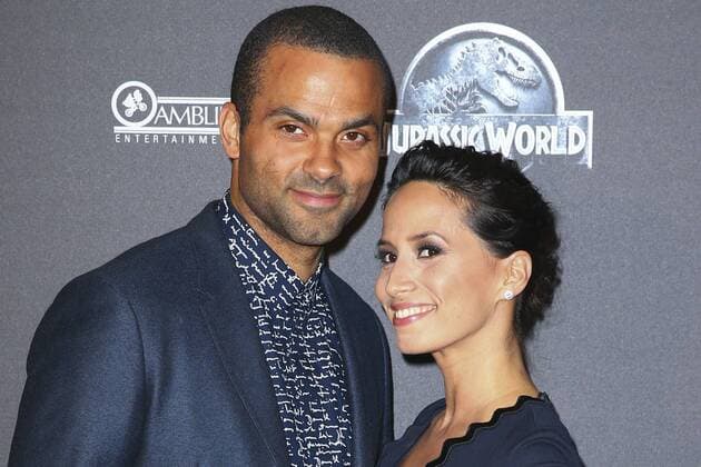Tony Parker und Ehefrau Axelle Francine CELEBRITES : Filmpremiere Jurassic World - Paris - 29 05 2015 GwendolineLeGoffx 