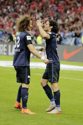 Aktuell Fußball, Frankreich, Coupe de France, AJ Auxerre - Paris St. Germain Edinson Cavani (psg) marque le premier but, joie avec David Luiz Moreira Marinho (psg) FOOTBALL : Paris st Germain vs AJ Auxerre - Coupe de France Finale - 30 05 2015 StephaneAllaman 