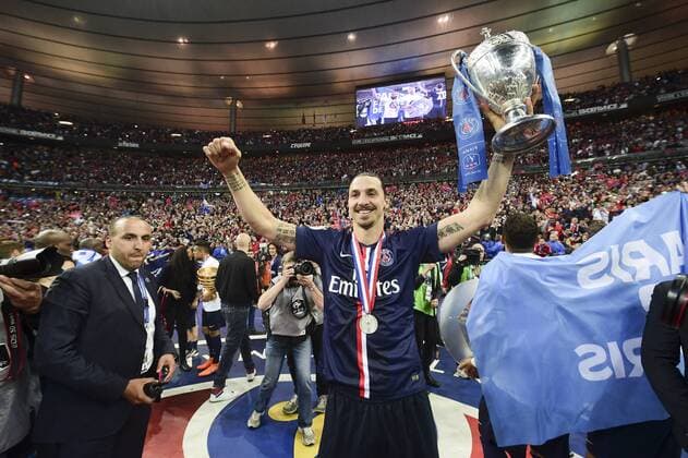 Jubel de Zlatan Ibrahimovic (PSG) avec le trophee FOOTBALL : PSG - Finale coupe de France - 30 05 2015 