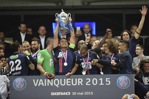 Thiago Silva (PSG) soulevant le trophee Jubel des joueurs Parisiens FOOTBALL : PSG - Finale coupe de France - 30 05 2015 