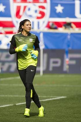Aktuell Fußball, Damen, Länderspiel, USA - Südkorea May 30, 2015: US Women s national team Nationalteam goalkeeper Hope Solo (1) warms up during the United States Womens vs. Korea Republic- International Friendly Länderspiel at Redbull Arena in Harrison, NJ. The US Women s National Team played The Korea Republic to a 0-0 draw. (Mandatory Credit: Kostas Lymperopoulos Cal Media SOCCER 2015: Korea Republic vs United States MAY 30 - ZUMAc04_
