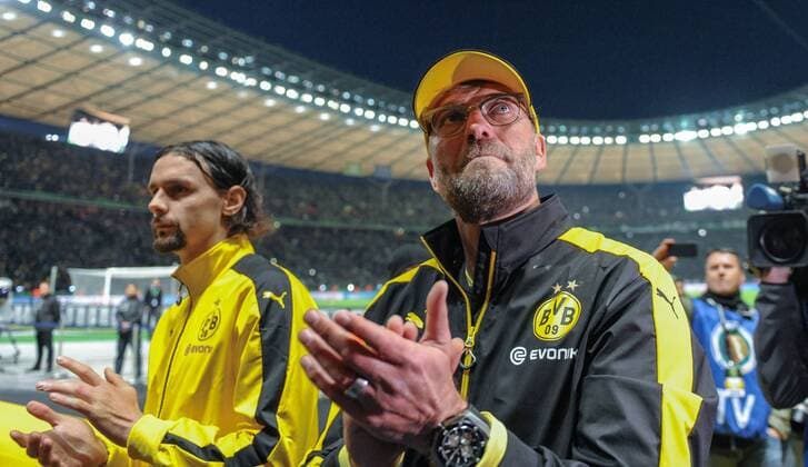 Nach dem Abpfiff in der Fankurve: Cheftrainer Juergen KLOPP (re) und Neven SUBOTIC (beideDOR) Siegerehrung zum Finale: Borussia Dortmund - VfL Wolfsburg am 30.05.2015 Fussball DFB Pokalfinale 2015 in Berlin,Deutschland,