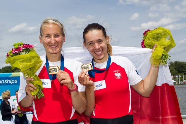 Aktuell Rudern, EM in Posen, Siegerehrung EUROPEAN ROWING CHAMPIONSHIPS POZNAN 2015 DWOJKA PODWOJ (WOMEN S DUDLE SCULLA ) (L) NATALIA MADAJ , (R) MAGDALENA FULARCZYK , JOY JUBEL ZWYCIESTWO ZLOTY MEDAL GOLD MEDAL  20150531CSJP3062