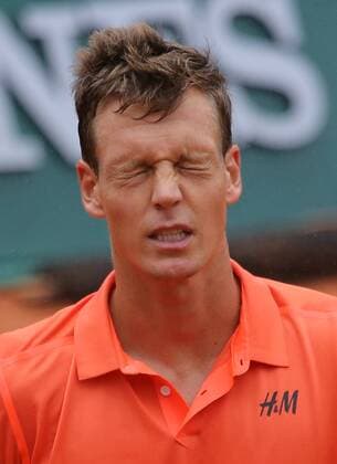 Tomas Berdych of the Czech Republic hits a shot during his French Open men s fourth round match against Jo-Wilfried Tsonga of France at Roland Garros in Paris on May 31, 2015. Tsonga defeated Berdych 6-3, 6-2, 6-7 (5), 6-3 to advance to the next round.  PAR20150531723 DAVIDxSILPA