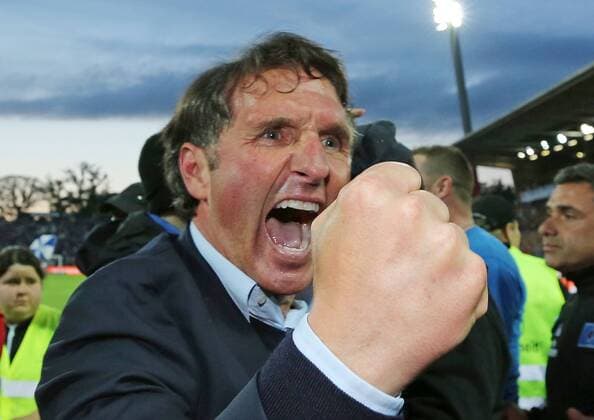 Jubel Bruno Labbadia, Trainer HSV KARLSRUHER SC - HAMBURGER SV Fussball Relegationsspiel um Aufstieg in 1. Bundesliga , Karlsruhe, am 01.06.2015 Saison1415 , Saison 2014 2015,