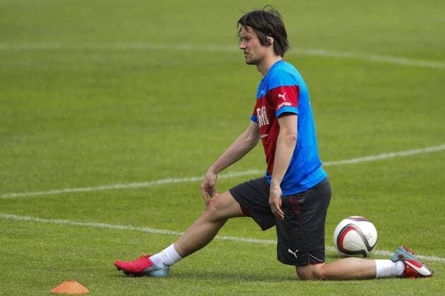 Czech national soccer team is seen during an unofficial meeting prior to the qualification match in Iceland for the European Championships, in Prague, Czech Republic, June 3, 2015. Pictured Tomas Rosicky. (CTKxPhoto MichalxKamaryt) CTKPhotoP201506030797101  kmt 10 K