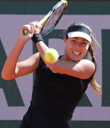 Ana Ivanovic of Serbia hits a shot during her French Open women s semifinal match against Lucie Safarova of the Czech Republic at Roland Garros in Paris on June 4, 2015. Ivanovic defeated Safarova 6-1, 6-3 to advance to the finals.  PAR20150604719 DAVIDxSILPA