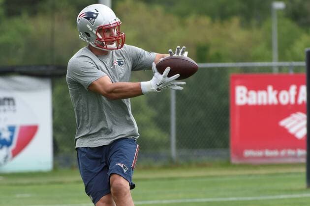 June 4, 2015 - Foxborough, Massachusetts, U.S. - New England Patriots tight end Rob Gronkowski (87) catches the ball during the New England Patriots organized team activities held on the practice fields at Gillette Stadium in Foxborough Massachusetts. Eric Canha CSM NFL American Football Herren USA 2015: Patriots OTA JUN 04 - ZUMAc04_