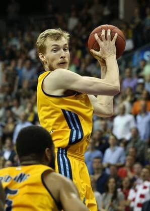 Niels Giffey Aktion Oberkoerper Oberkörper Basketball Play Off BBL Bundesliga Herren Saison 2014 2015 04.06.2015 ALBA Berlin vs. FC Bayern München
