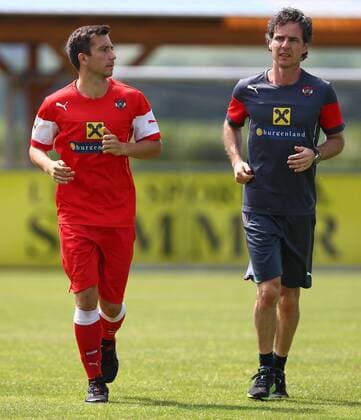 SOCCER - OEFB, team training course STEGERSBACH,AUSTRIA,05.JUN.15 - SOCCER - OEFB, Oesterreichischer Fussball-Bund, team training course. Image shows Markus Suttner and sports scientists Gerhard Zallinger (AUT. GEPAxpictures xCh.xKelemen
