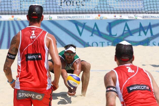 Beach volleyball Beachvolleyball - FIVB Major Series 2015 POREC,CROATIA,06.JUN.15 - BEACH VOLLEYBALL - FIVB Major Series, men. Image shows Clemens Doppler, Alexander Horst (AUT) and Ricardo Alex Costa Santos (BRA). GEPAxpictures xMaticxKlansek