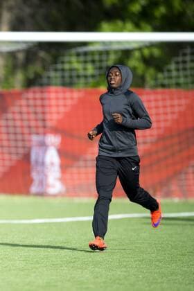 June 5, 2015 - Winnipeg - Nigerias Asisat Oshoala (th) during practice session of Nigeria.. kod CS 57669 News - June 5, 2015  - ZUMAb138