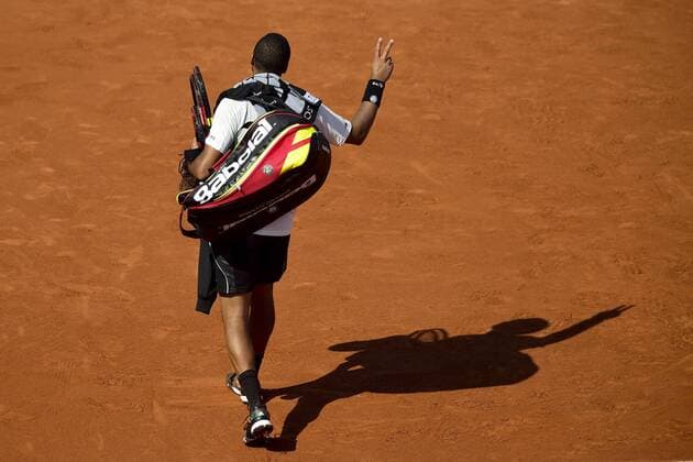 salut de Jo Wilfried Tsonga (fra) TENNIS : Roland Garros 2015 - French Open - semifinal - Internationaux de France - 05 06 2015 