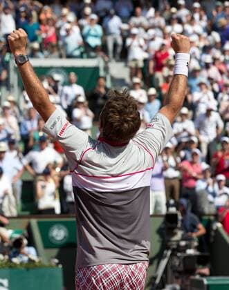 Stanislas Wawrinka (SUI) streckt die Arme hoch und jubelt nach seinen Sieg,Jubel,Emotion, Tennis - French Open 2015 - Grand Slam ITF ATP Tennis Herren WTA Tennis Damen - Roland Garros - Paris - - France - 5 June 2015.