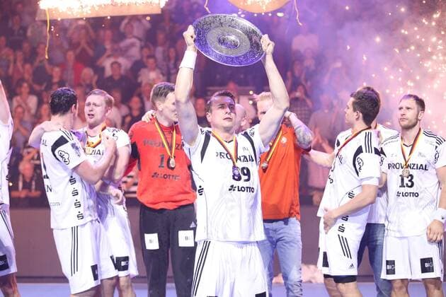 Kiel, 05. Juni 2015 Handball, Saison 2014 2015, Bundesliga, 34. Spieltag, THW Kiel - TBV Lemgo: Der THW Kiel empfängt die Meisterschale Filip Jicha (THW Kiel, 39)