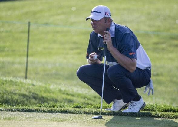 June 05 2015: Bo Van Pelt lining up a putt during the second round of the Memorial Tournament held at the Muirfield Village Golf Club in Dublin, Ohio. GOLF: JUN 05 PGA Golf Herren - the Memorial Tournament - Second Round Icon150605005 EDITORIAL USE ONLY