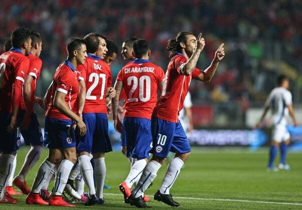 Image provided by Chile s National Association of Professional Soccer () shows Chile s Jorge Valdivia (R) celebrating his goal during a friendly match at the El Teniente Stadium in Rancagua, Chile, on June 5, 2015. ) (da) (SP)CHILE-RANCAGUA-SOCCER-CHILE VS EL SALVADOR ANFP 