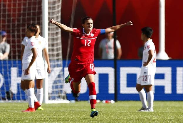 Canada s Christine Sinclair celebrates after scoring a penalty kick during a Group A match between China and Canada at the 2015 FIFA Women s World Cup finals in the Commonwealth Stadium in Edmonton, Canada, June 6, 2015. China lost 0-1. ) (SP)CANADA-EDMONTON-FIFA WOMEN S WORLD CUP-GROUP A-CHN VS CAN DingxXu 