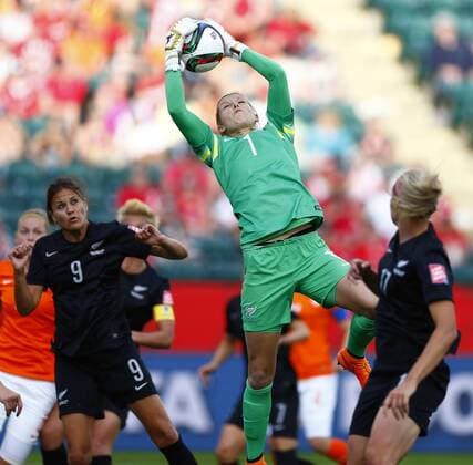New Zealand s goalkeeper Erin Nayler (Up) saves the ball during the group A match against the Netherlands at the 2015 FIFA Women s World Cup in Edmonton, Canada, June 6, 2015. ) (SP)CANADA-EDMONTON-FIFA WOMEN S WORLD CUP-GROUP A-NED VS NZL DingxXu 