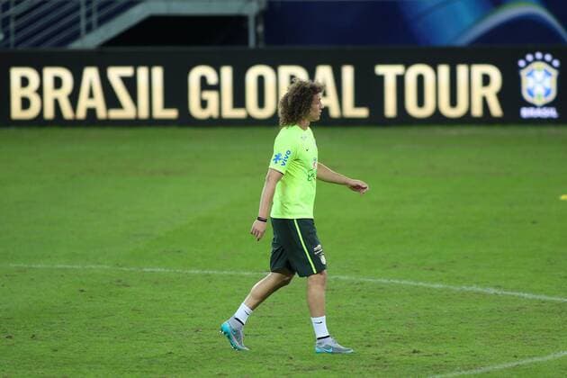 Aktuell Fußball, Training Nationalteam Brasilien Player David Luiz of Brazil s national soccer team takes part a training session in Sao Paulo, Brazil, on June 6, 2015. Brazil will face Mexico in a friendly match on Sunday, before their participation in the Copa America 2015 finals, to be held in Chile from June 11 to July 4. Rahel Patrasso) (da) (SP)BRAZIL-SAO PAULO-SOCCER-TRAINING e RahelxPatrasso 