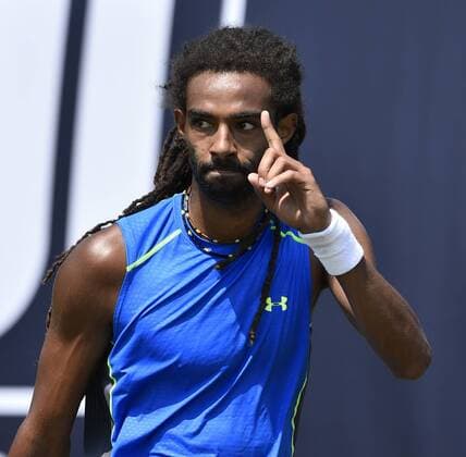 Aktion Dustin Brown (GER) Gestik Geste Qualifikation 07.06.2015 Tennis Mercedes-Cup Stuttgart Weißenhof TC Weissenhof Mercedescup Mercedes Cup 06.06..-14.06.2015 Mercedes-Cup Stuttgart Weißenhof 2015