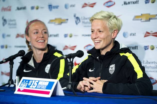 Aktuell Fußball, Damen, WM, Training und PK Nationalteam USA June 7, 2015 - Winnipeg - 150607 USA:s Becky Sauerbrunn, Megan Rapinoe - PK USA.. BILDBYRAN kod CS 57672 News - June 7, 2015  - ZUMAb138