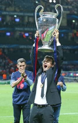 06.06.2015, Fussball Champions League Finale 2014 2015 im Oylmpiastadion Berlin, Juventus Turin - FC Barcelona Barca Sieger Barcelona feiert den Champions League Gewinn , Trainer Luis Enrique (FC Barcelona) mit Pokal 