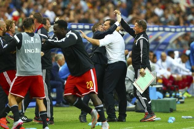 Marc Wilmots ( Entraineur coach Belgique ) joie avec staff FOOTBALL : France vs Belgium - Match Amical - 07 06 2015 GwendolineLeGoff Panoramic 
