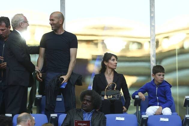 Jacques Rousselot ( President Nancy) Zinedine Zidane sa femme Veronique et leur fils Elyas FOOTBALL : France vs Belgium - Match Amical - 07 06 2015 GwendolineLeGoff Panoramic 
