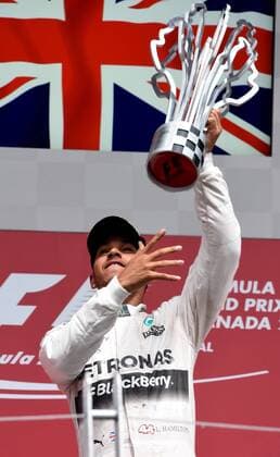 HAMILTON Lewis F1 Team Mercedes AMG bei der Siegeehrung FIA Grosser Preis von Kanada 2015 in Montreal am 07. Juni 2015 in Montreal 