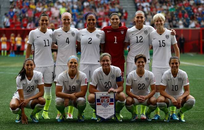 Aktuell Fußball, Damen, WM, USA - Australien Players of the United States pose for photo before the group D match between the United States and Australia at the 2015 FIFA Women s World Cup in Winnipeg, Canada, June 8, 2015. ) (SP)CANADA-WINNIPEG-FIFA WOMEN S WORLD CUP-GROUP D-USA VS AUS WangxLili 