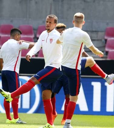 Köln, Fussball, DFB; Deutschland vs USA, USA Training 09.06.2015, Rheinenergiestadion Köln, Timothy Chandler, USA