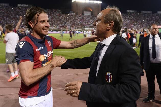 Aktuell Fußball, Italien, Serie B Playoffs, FC Bologna gelingt Wiederaufstieg in die Serie A Bologna, 09.06.2015 - Serie B 2014 2015 - FC Bologna vs Delfino Pescara 1936 - esultanza fine gara Daniele Cacia-Delio Rossi 