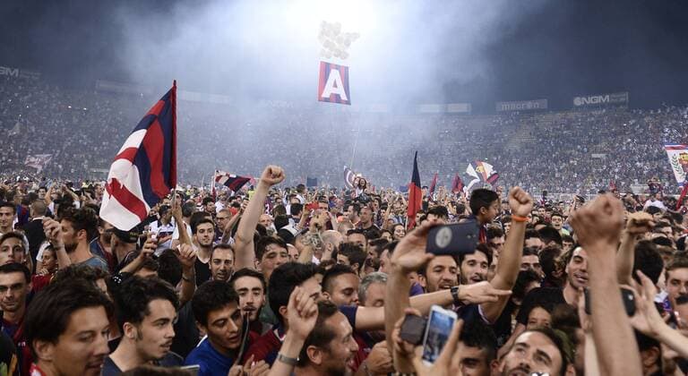 Aktuell Fußball, Italien, Serie B Playoffs, FC Bologna gelingt Wiederaufstieg in die Serie A Db Bologna 09 06 2015 - play off Serie B Bologna-Pescara promoted team: Bologna 