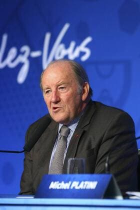 Aktuell Fußball, EURO 2016, Pressekonferenz von UEFA-Präsident Platini zum Start des Kartenvorverkaufs Jacques LAMBERT ( President EURO 2016) - Pressekonferenz, 365 Tage bis zur Europameisterschaft, EURO 2016 - Paris - 10 06 2015 GwendolineLeGoff 
