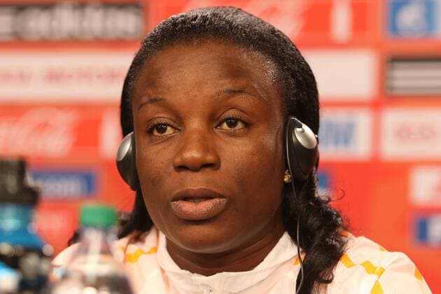 Clementine Toure (Trainerin, Coach, CIV), redet auf der Pressekonferenz, spricht, vor dem Spiel Elfenbeinküste (Ivory Coast, Cote d Ivoire) gegen Thailand, Fussball, FIFA Frauen-WM 2015, Pressekonferenz vor Elfenbeinküste gegen Thailand, xozx